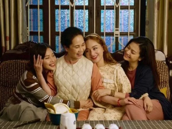 Gia đình mình vui bất thình lình