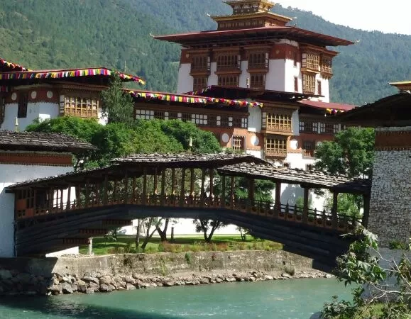 Top 10 địa điểm du lịch độc đáo và hấp dẫn nhất Bhutan