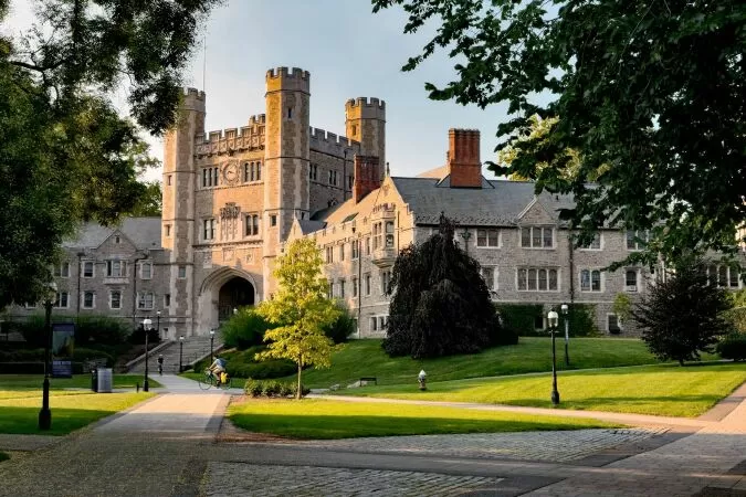 Top 5. Princeton University (Trường Đại học Princeton)