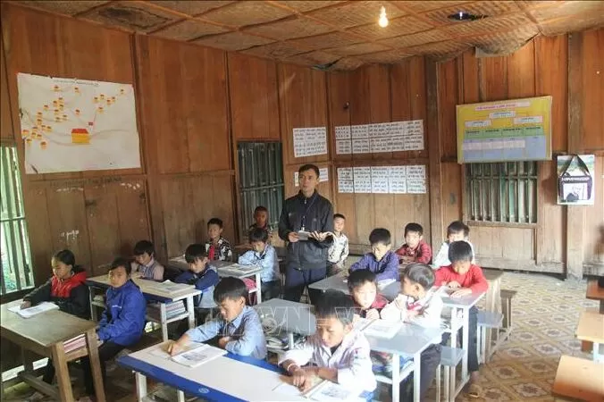 Đoạn văn ngắn bàn luận về sự cống hiến 8