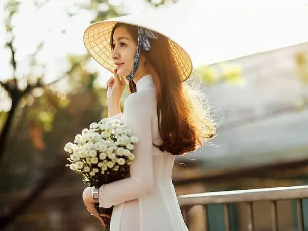 Top 15 bài văn thuyết minh về chiếc nón lá Việt Nam hay nhất dành cho học sinh lớp 8