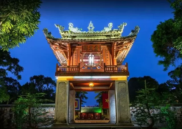 Mẫu 9 - Văn miếu Quốc Tử Giám