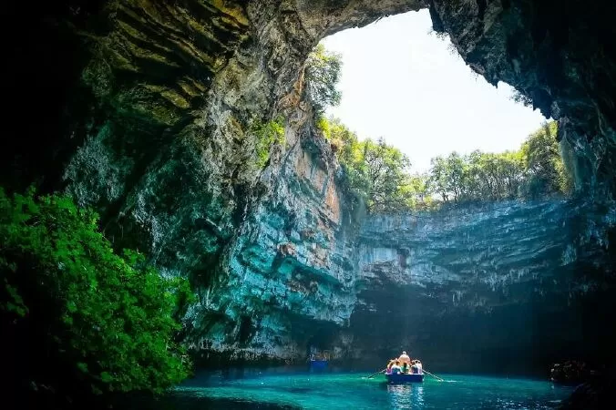 Mẫu 11 - Động Phong Nha