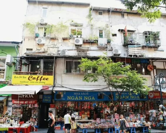 Phố sách Đinh Lễ