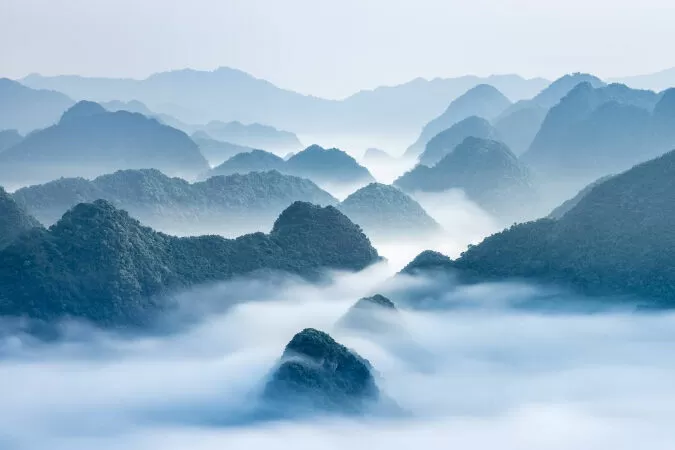 Bài văn mẫu phân tích bài thơ Lai tân - Mẫu số 4