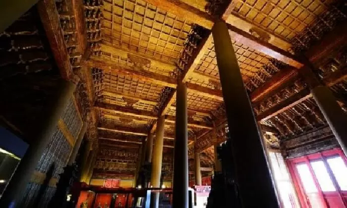 Dựng nên từ những ngyên liệu quý.
