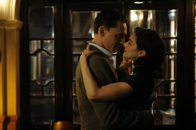 Dục Vọng Đàn Bà - The Deep Blue Sea (2011)