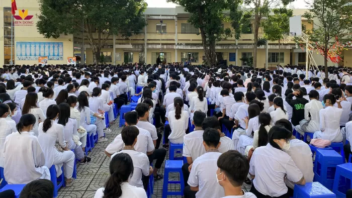 Mẫu 8