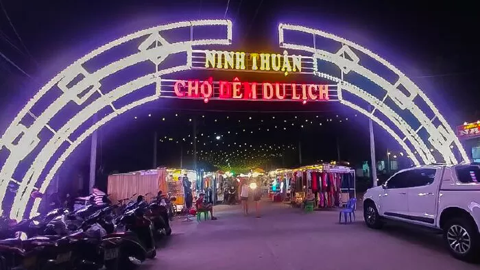 Ăn sập” chợ đêm du lịch Ninh Thuận