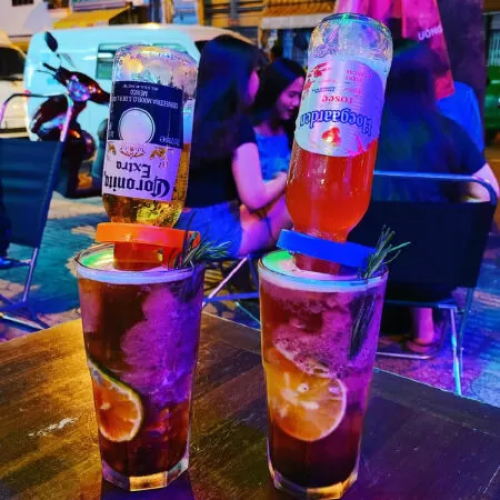 Chill chill” bên ly bia úp ngược