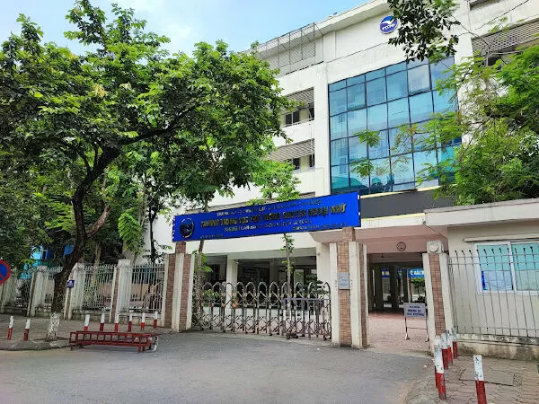 Trường THPT chuyên Ngoại ngữ - Đại học Ngoại ngữ - Đại học Quốc gia Hà Nội