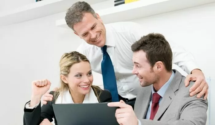 Bài văn nghị luận bàn về tinh thần trách nhiệm với công việc - Mẫu số 9
