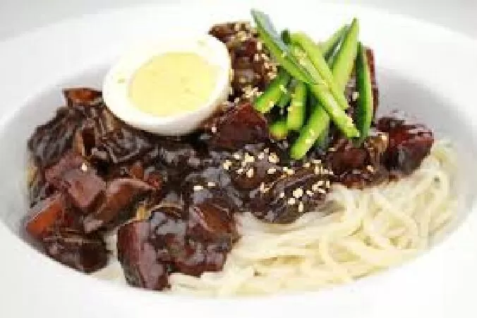 Mỳ tương đen - Jjajangmyeon