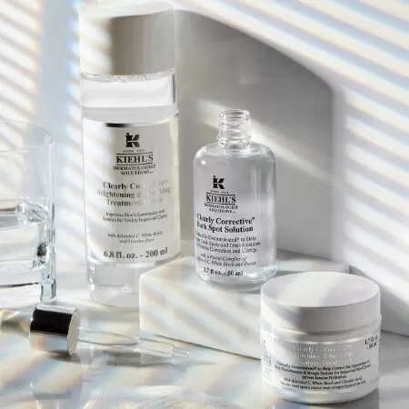 Kiehl’s – Clearly Corrective™ Dark Spot Solution