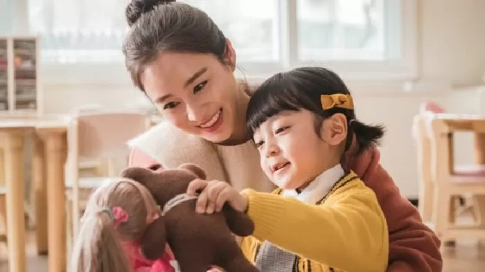 Hi Bye, Mama! (Chào Mẹ, Tạm Biệt Mẹ)