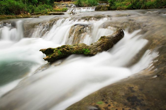 Mu-Hoa Binh Waterfall