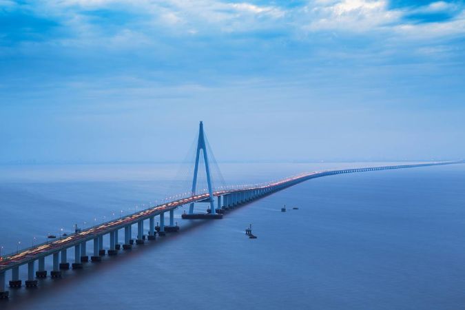 Hangzhou Bay Bridge (China)