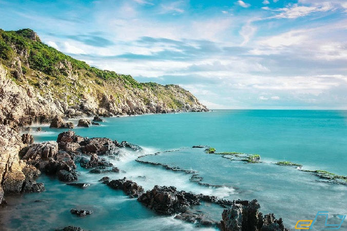 Vinh Hy Bay Sea