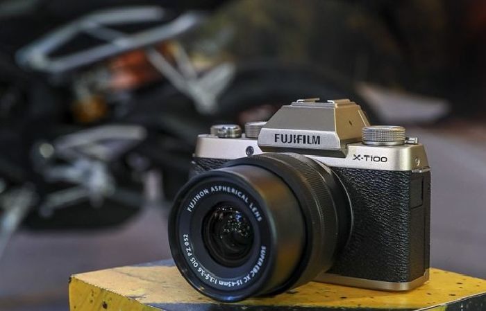 FUJIFILM X-T100