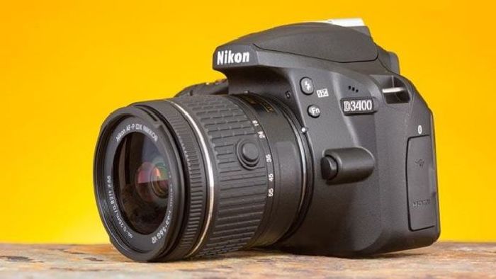 NIKON D3400