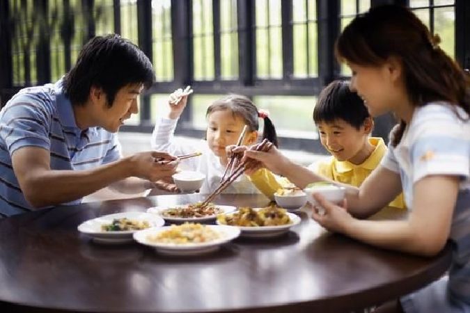 Invite older people to dine