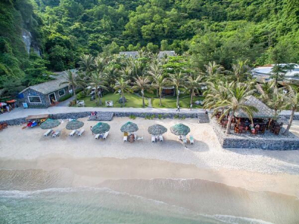 Cat Ba beach