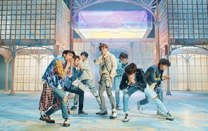 Fake Love (2018)