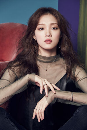 Lee Sung-kyung