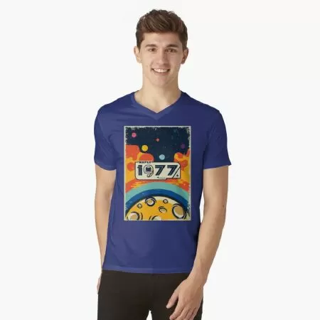 1977 abstract design with vintage style V-Neck T-Shirt