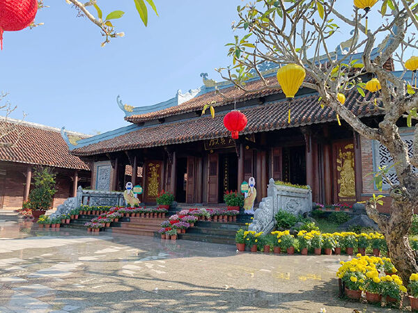 Van Duc Pagoda